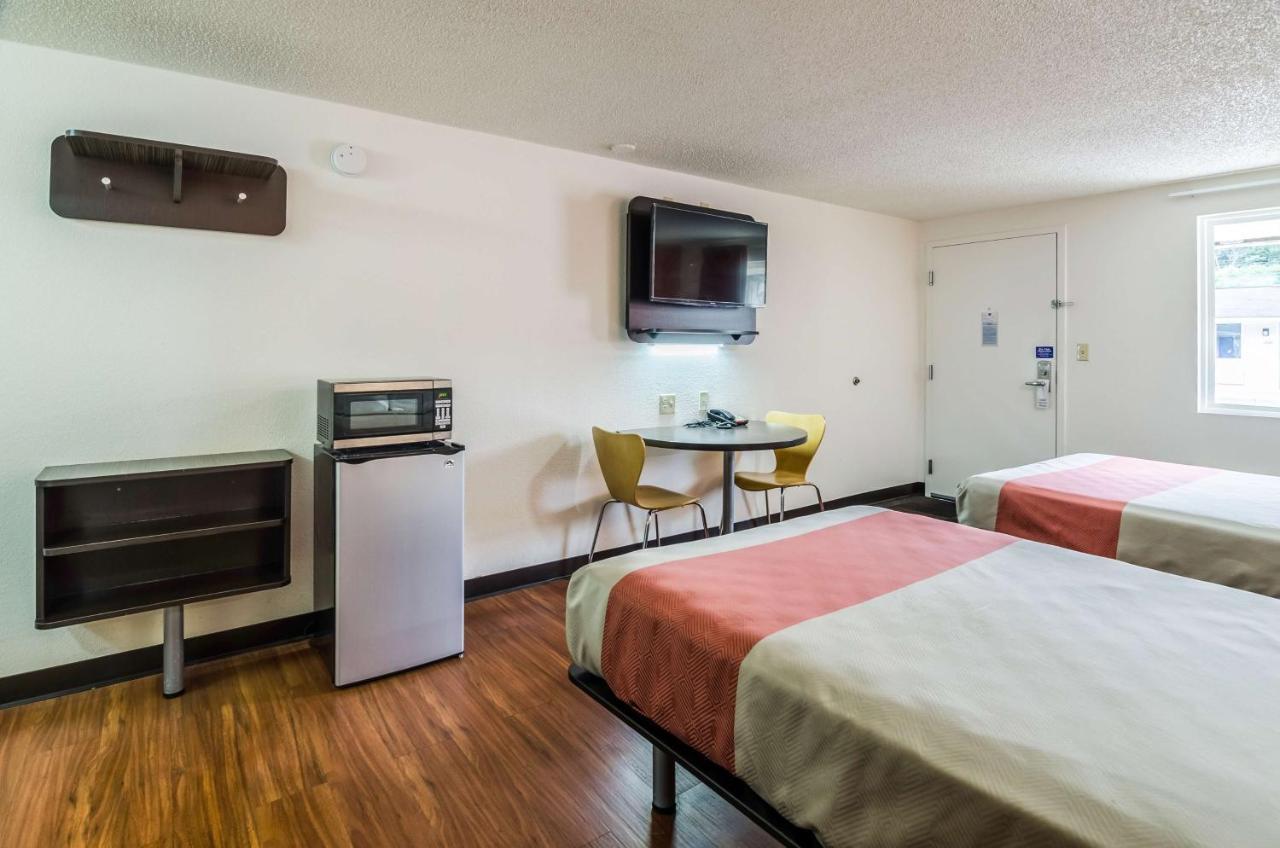 Motel 6-Troutville, Va ภายนอก รูปภาพ